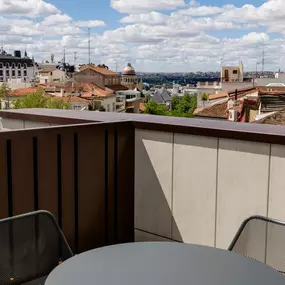 Motel One Madrid Plaza de España - Zimmer Balkon