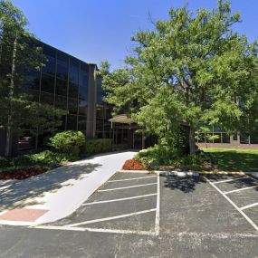 Exterior of Chicago Bankruptcy Clinic | Oak Brook, IL