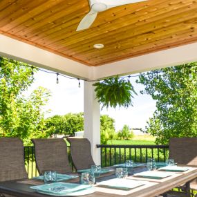 outdoor living at its finest! This shade structure is a popular landscape trend in 2023