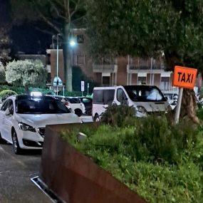 Bild von TAXI FORMIA NCC SERVICE di Alfredo Taffuri - Servizio Taxi Formia