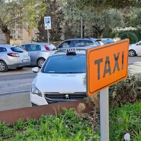 Bild von TAXI FORMIA NCC SERVICE di Alfredo Taffuri - Servizio Taxi Formia