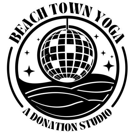 Logotipo de Beach Town Yoga
