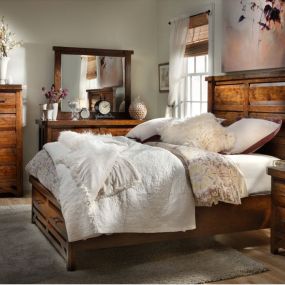 Bear Creek Queen Storage Bed