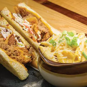 Looking for a place to enjoy pizza, chicken wings and a cold brew, while watching sports on TV? At Musketeers Bar & Grill, you'll find delicious food, over 100 beers, a full bar, and Ohio sports.
Known for our legendary pizza and jumbo wings, we take bar food to the next level! We make everything from scratch, including our savory pizza sauce and more than a dozen zesty chicken wing sauces. You won't find any bigger or tastier chicken wings in Northeast Ohio. We oven roast our wings then fry the