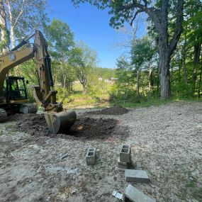 An excavating contractor, Elite Earthworks handles anything that requires a shovel and machine to move dirt—from septic and sewers, to land clearing, pond installation, basement waterproofing, new build and demolition.