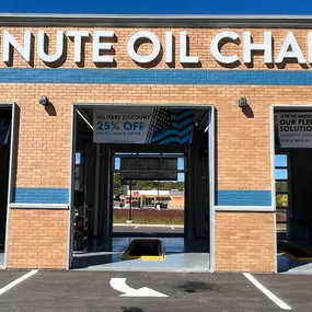 Bild von Strickland Brothers 10 Minute Oil Change