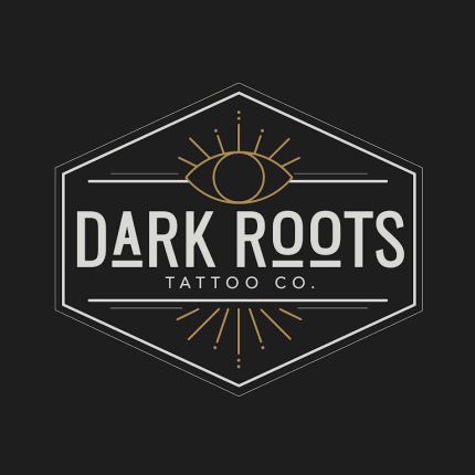 Logo fra Dark Roots Tattoo Co.