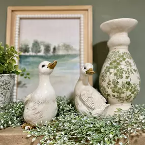 Bild von Swiss Country Lawn and Crafts