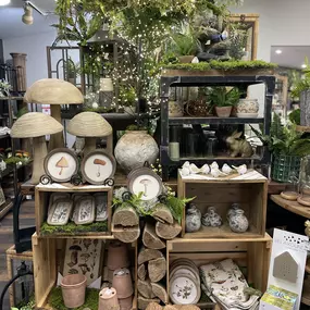 Bild von Swiss Country Lawn and Crafts