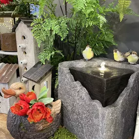 Bild von Swiss Country Lawn and Crafts