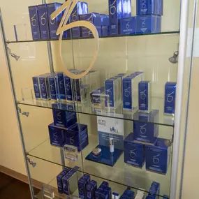 There’s never been a better time to look your best, thanks to the world-class aesthetic services at Smith Cosmetic Laser Surgery Center.
As local leaders in the medical spa industry, our passion for science, art, health and beauty helps us go beyond the basics of cosmetic rejuvenation, especially in the areas of dermaplaning, microneedling, Botox, chemical peels, facial extractions, dermal fillers, laser hair removal and antiaging skin care treatments.

It’s also part of our mission to offer the