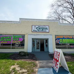 For carpeting, customers can order from our immense selection, or purchase in-stock rolls, remnants and remnant rolls at everyday low prices.