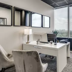 Bild von Lucid Private Offices - River Oaks / Upper Kirby