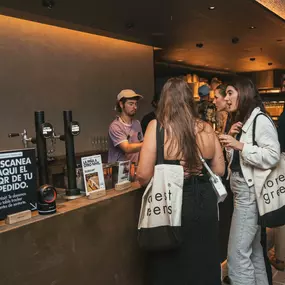 Interior Honest Greens Barceloneta.