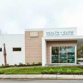 Bild von HEALTH + GLOW primary care | med spa | iv lounge