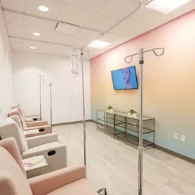 Bild von HEALTH + GLOW primary care | med spa | iv lounge