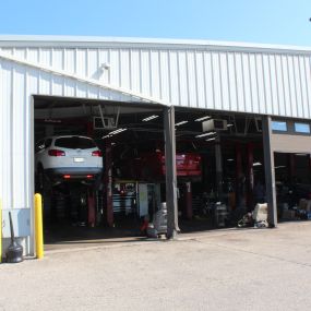 Russ Darrow Mitsubishi Service Center.