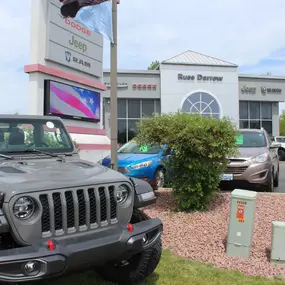 Russ Darrow Chrysler Dodge Jeep Ram of West Bend Service Center.