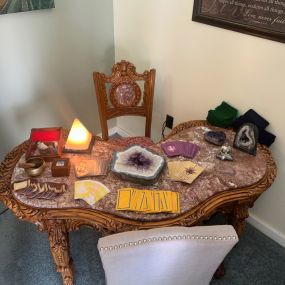 Chelsea offers an array of readings including a Crystal Energy, Tarot Card, Psychic Love, and Palm Reading.