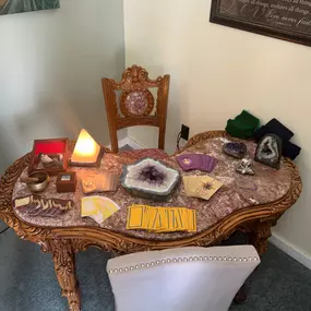 Chelsea offers an array of readings including a Crystal Energy, Tarot Card, Psychic Love, and Palm Reading.