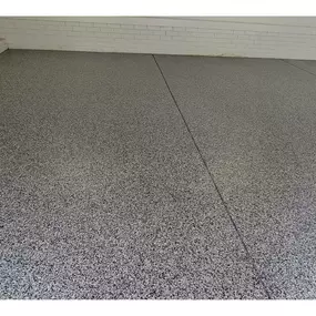 Upgrade your garage with cutting-edge polyspartic flooring!