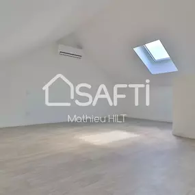 Bild von Mathieu et Laetitia - Conseillers Immobilier SAFTI - Tucquegnieux et alentours