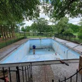 Swimming Pool Repair Near Me