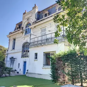 Bild von Corinne Dulac BL Agents immobilier Conseillère Indépendante sur Marseille ACHAT / VENTE / ESTIMATION