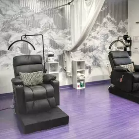 Bild von Plush Beauty Salon Upper Arlington