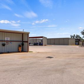 5 Star Boat and RV Storage Covered Trailer Storage in Georgetown, TX Boat Wash Station