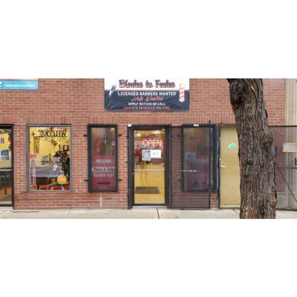 Λογότυπο από Blades To Fades Chicago, IL - Men Haircuts & Women Haircuts, Fades, Beards, Facials, Color, Kids & Seniors Haircuts, Locs.