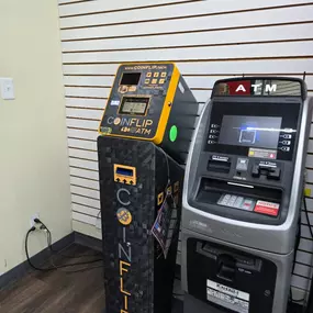 Bild von CoinFlip Bitcoin ATM - Triangle Smoke Shop (Louisville)