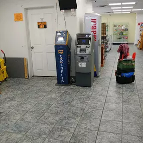 Bild von CoinFlip Bitcoin ATM - 21 Plus Smoke Shop (Worcester)