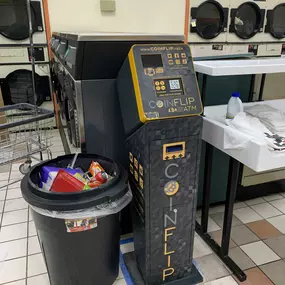 Bild von CoinFlip Bitcoin ATM - Speedy Wash Coin Laundry (Covington)