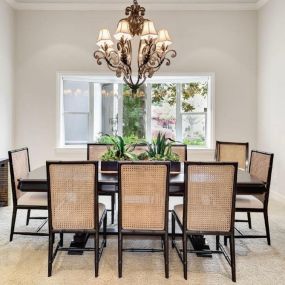 Bild von Heather's Houses - Home Staging for Greater Sacramento Realtors & Home Owners