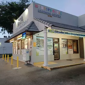 Bild von CoinFlip Bitcoin ATM - 1Eco Coin Laundry & Dry cleaning (Hialeah)