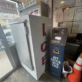 Bild von CoinFlip Bitcoin ATM - Lis Liquors (Chicago)