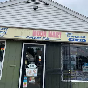 Bild von CoinFlip Bitcoin ATM - MOON MART (Portland)