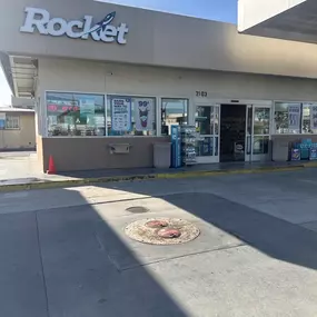 Bild von CoinFlip Bitcoin ATM - Rocket #238 (Long Beach)