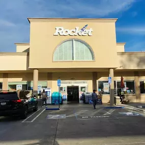Bild von CoinFlip Bitcoin ATM - Rocket #212 (Woodland Hills)