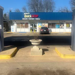 Bild von CoinFlip Bitcoin ATM - Mike's Quick Stop #2 (Longview)
