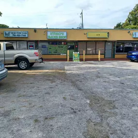 Bild von CoinFlip Bitcoin ATM - Smoke Shop (Miami)