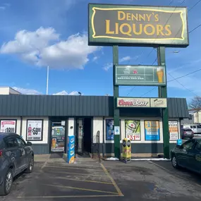 Bild von CoinFlip Bitcoin ATM - Denny's Liquors (Bellingham)