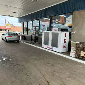 Bild von CoinFlip Bitcoin ATM - Exxon (Alvarado)