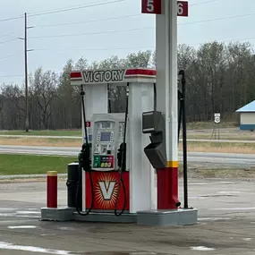 Lincoln Gas & Bait Gas Pumps