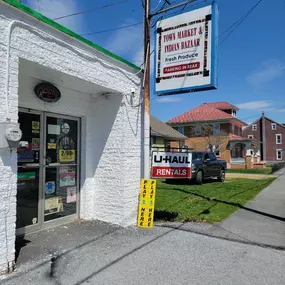 Bild von CoinFlip Bitcoin ATM - Indian Grocery & Town Market (Newmanstown)