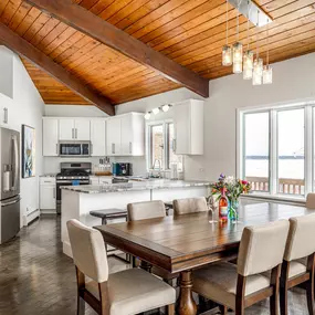 Bild von Elevated Homes & Hospitality