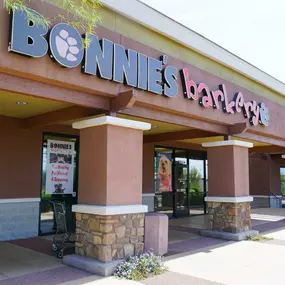 Bonnie's Barkery is a locally owned family operated business in Arizona. We are a one-stop pet store offering a personalized customer experience to every visitor that walks through our door.