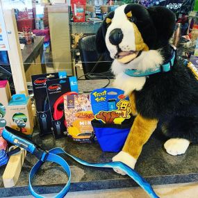 Do you need to travel products for your pets? Hounds Around Town will deliver everything from food and supplements to treats, clothing, bedding and travel gear to keep your animals happy and healthy while on the journey.