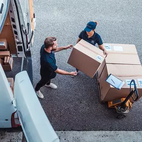 Courier Source has been assisting businesses and individual customers with timely, trustworthy delivery services since 2004.